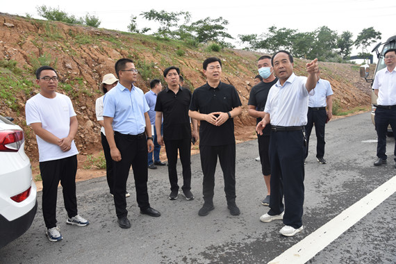 刘文祥实地调研国省干道和“四好农村路”建设工作 (2)_副本.jpg 刘文祥实地调研国省干道和“四好农村路”建设工作 (2)_副本.jpg